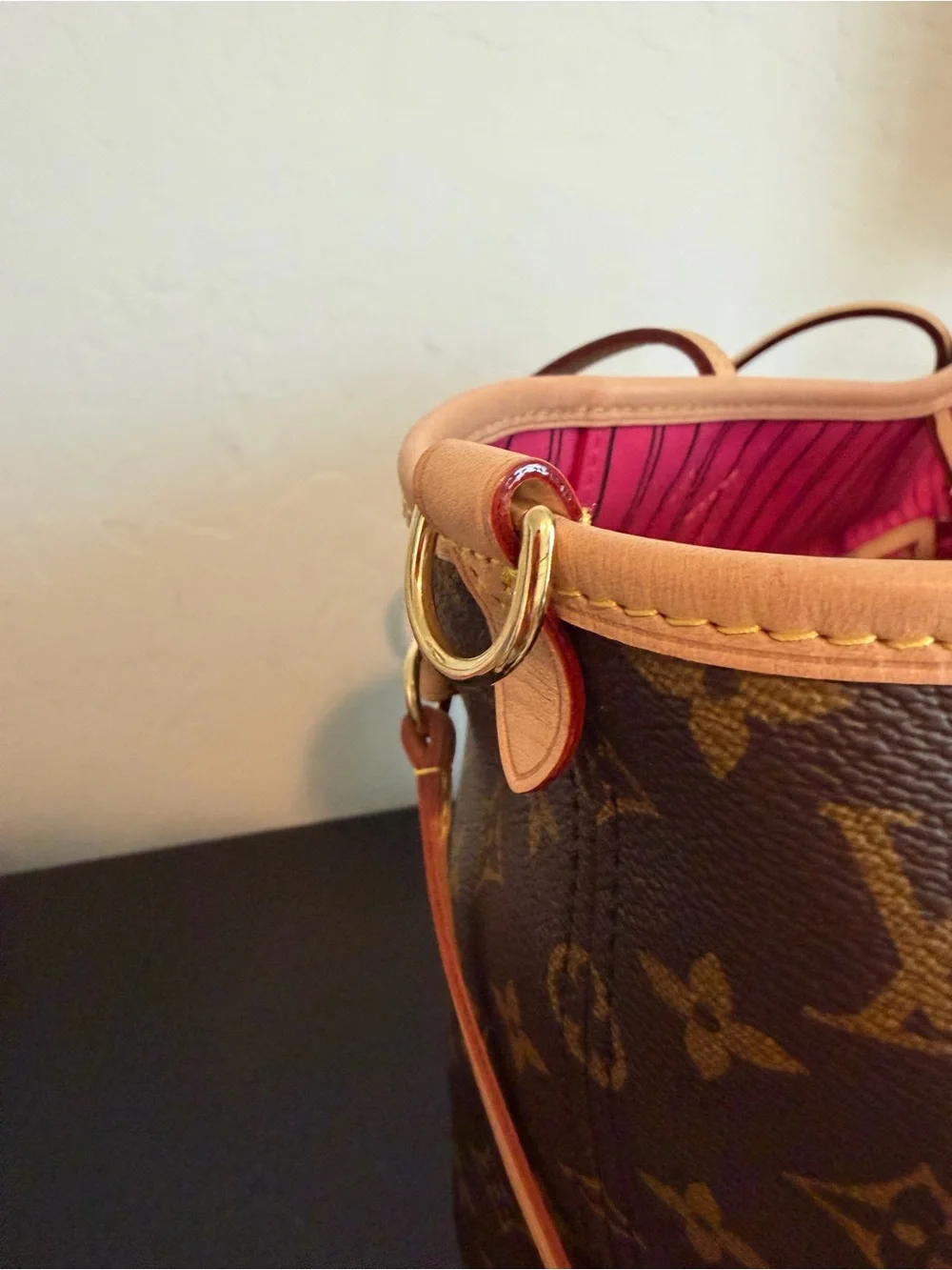 Louis Vuitton Neverfull Bandoulière Inside Out MM Rose Pondichery